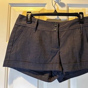 Candie's Size 9 Houndstooth Shorts